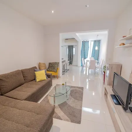 Seashells 1 Min To Seafront & Sliema *