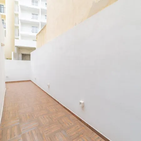 Seashells 1 Min To Seafront & Sliema Gzira