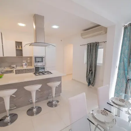 Seashells 1 Min To Seafront & Sliema * Gzira