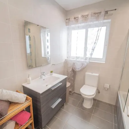 Διαμέρισμα Seashells 1 Min To Seafront & Sliema