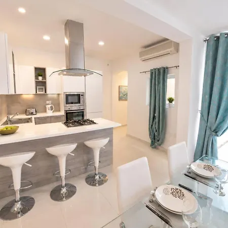Seashells 1 Min To Seafront & Sliema