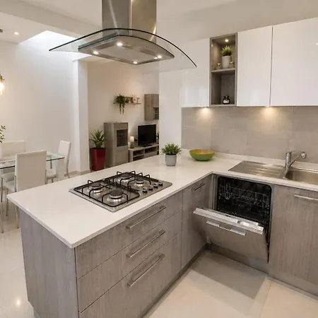 Seashells 1 Min To Seafront & Sliema * Gzira