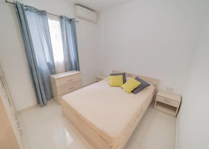 Seashells 1 Min To Seafront & Sliema *