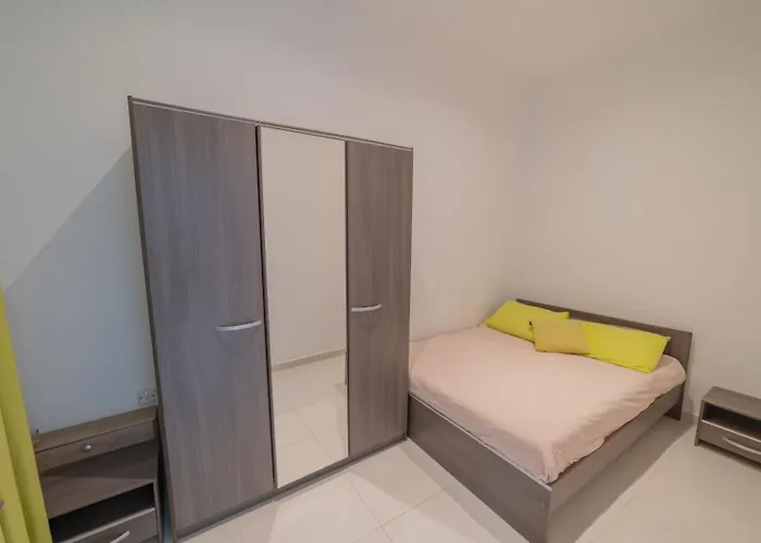 Seashells 1 Min To Seafront & Sliema